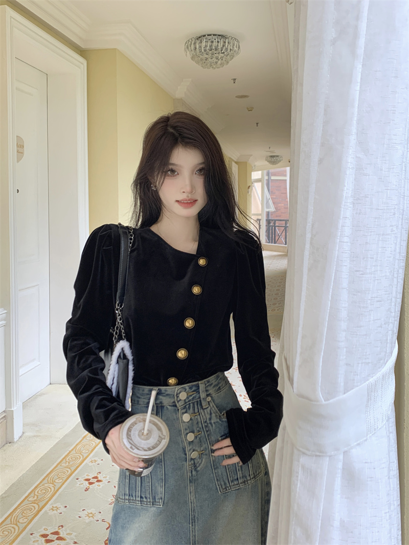 法式小眾絲絨斜領泡泡袖長袖襯衫女秋冬新款時尚修身顯瘦百搭上衣