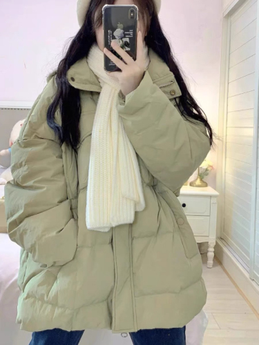 Light green down cotton-padded jacket for women in winter 2023 new loose lazy style thickened warm bread coat cotton-padded jacket