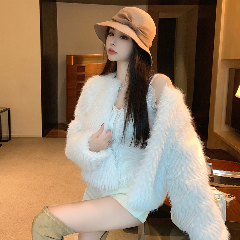 Actual shot of 2023 winter new style elegant lady Xiaoxiangfeng fur style foreign style light luxury braided fur short coat