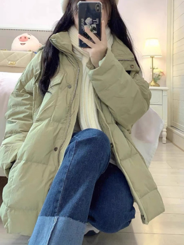 Light green down cotton-padded jacket for women in winter  new loose lazy style thickened warm bread coat cotton-padded jacket