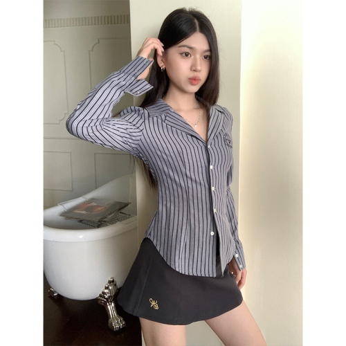 Actual shot of 2023 new French striped shirt for women with chic design embroidered v-neck knitted vest two-piece set