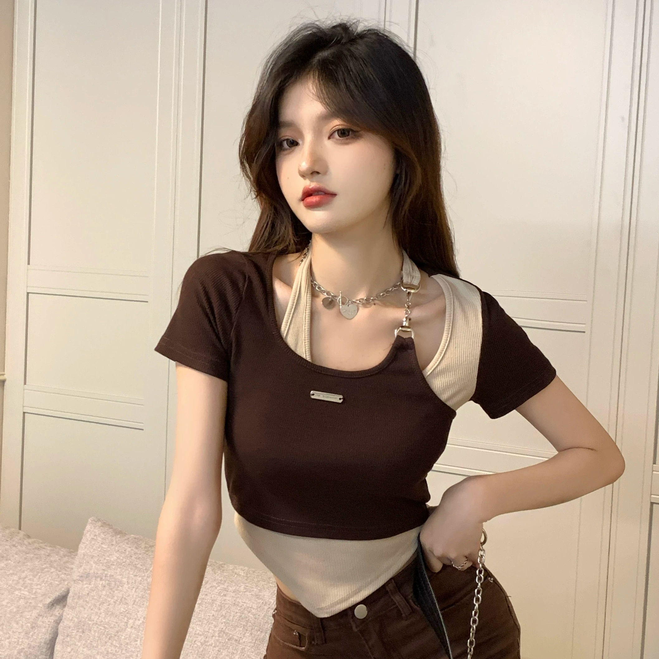 Actual shot - summer irregular fake two-piece right shoulder short-sleeved T-shirt for women with fat mm, slim chic top, sweet and spicy short style