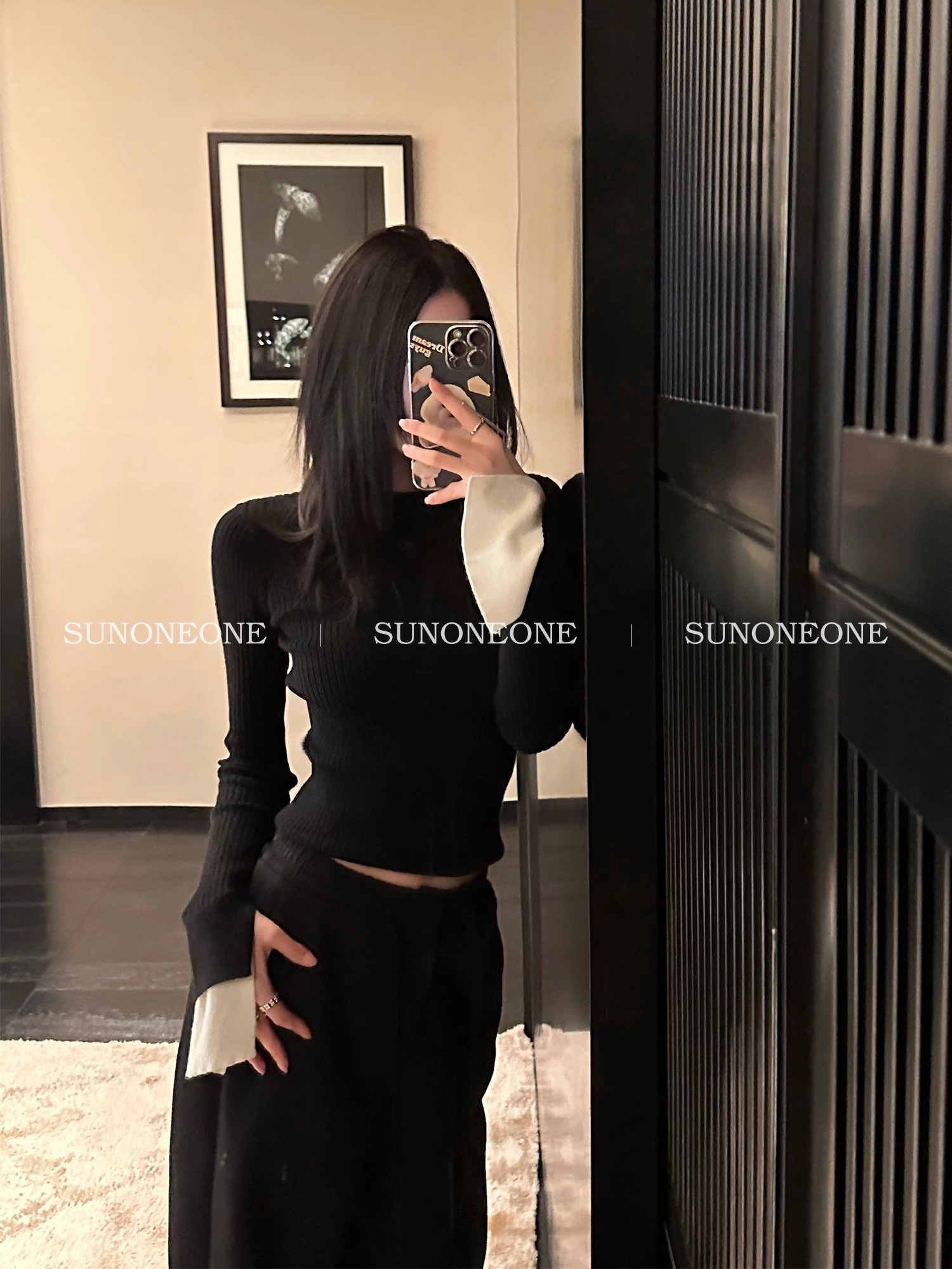 SUNONEONE 百搭袖口拼接針織衫女秋冬圓領修身小眾設計感打底上衣