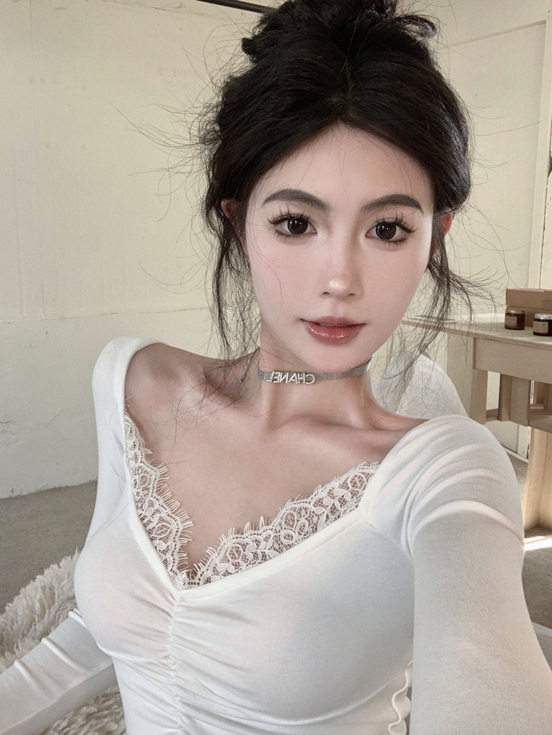實拍秋冬純欲性感辣妹風V領蕾絲拼接喇叭袖內搭緊身打底衫