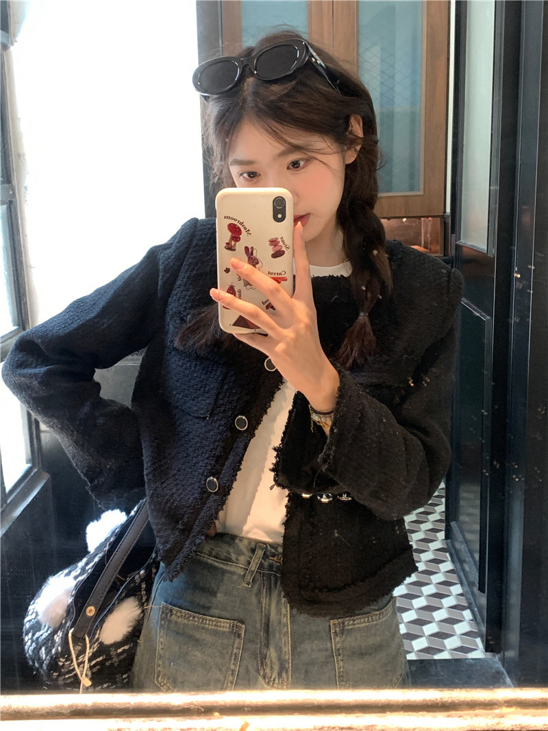 Actual shot of new style black fragrant jacket for women with niche temperament and high-end quilted top