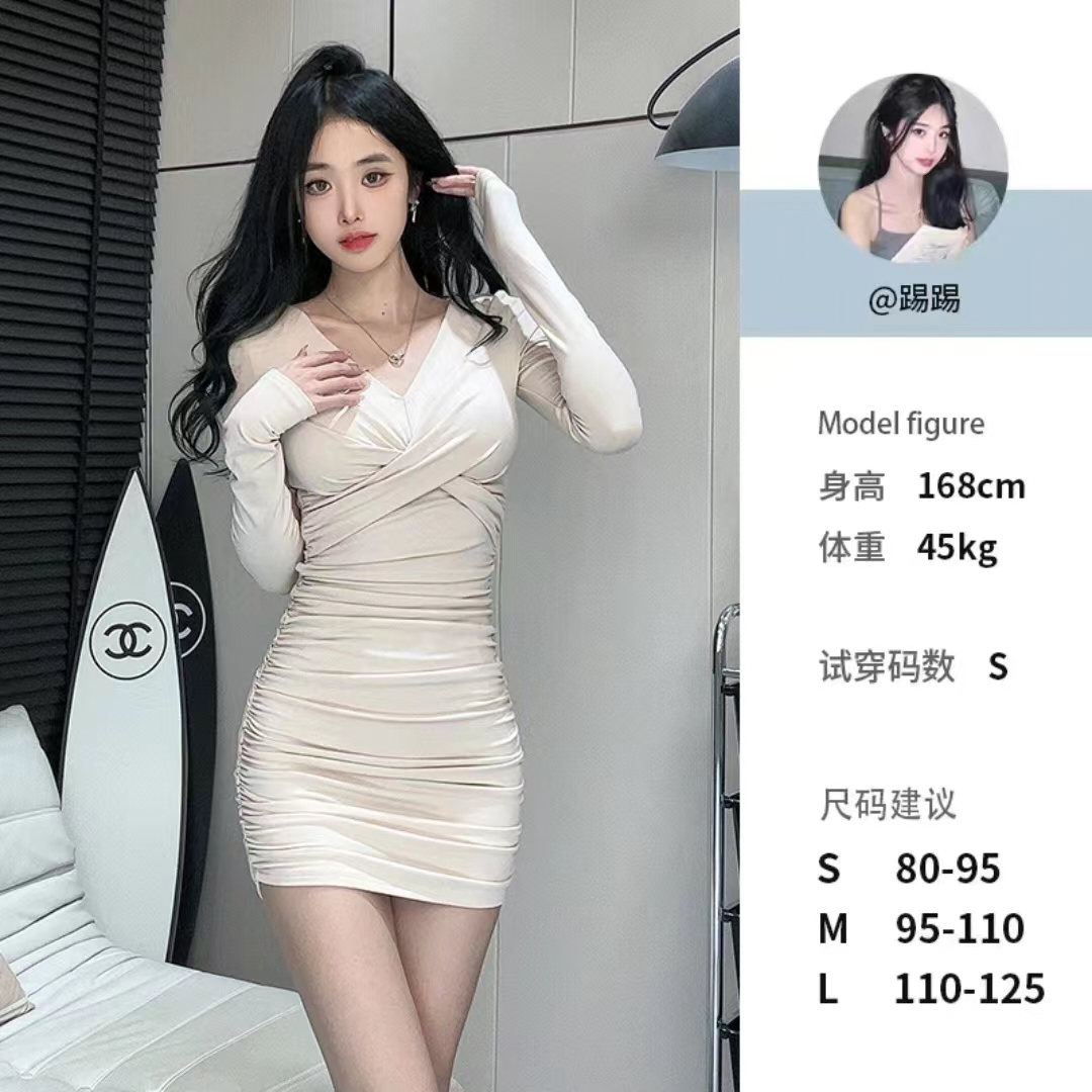 TT推薦V領秋冬加厚磨毛修身氣質連衣裙扭結設計感包臀裙短裙女