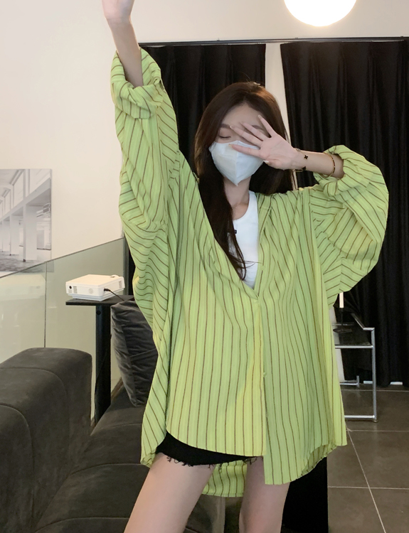 粉色撞色條紋襯衫女夏季新款中長款寬鬆大版oversize薄款防曬開衫