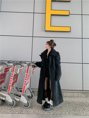 Actual shot ~ Women's stand-up collar woolen coat thickened high-end style loose black mid-length woolen coat in winter