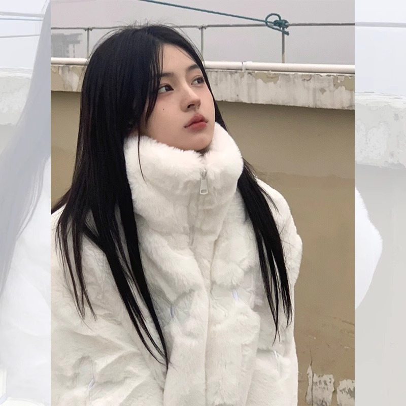 White lamb plush coat for women, autumn and winter, high-end, small, thickened, reflective butterfly, eco-friendly fur