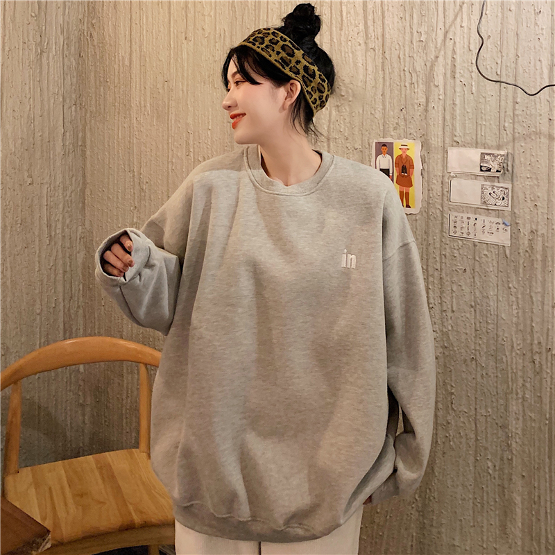 Actual shot of niche new style velvet sweatshirt for women in autumn and winter, loose and versatile thickened long-sleeved top trendy