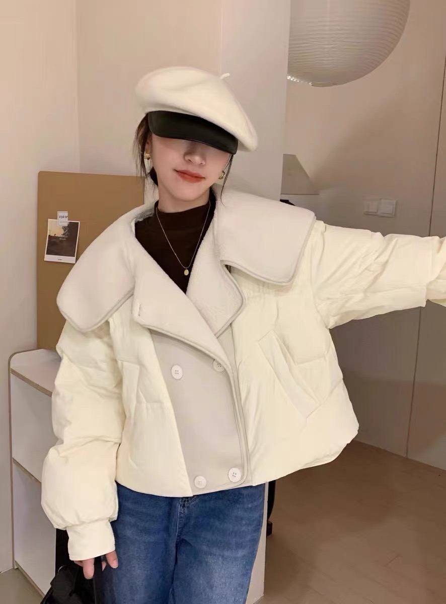 Short lamb wool stitching large lapel down jacket for women 2023 winter new small white duck down jacket