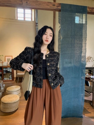 Ren Xiaoyi autumn and winter black rich daughter Xiaoxiang style jacket women's short style casual high-end versatile top