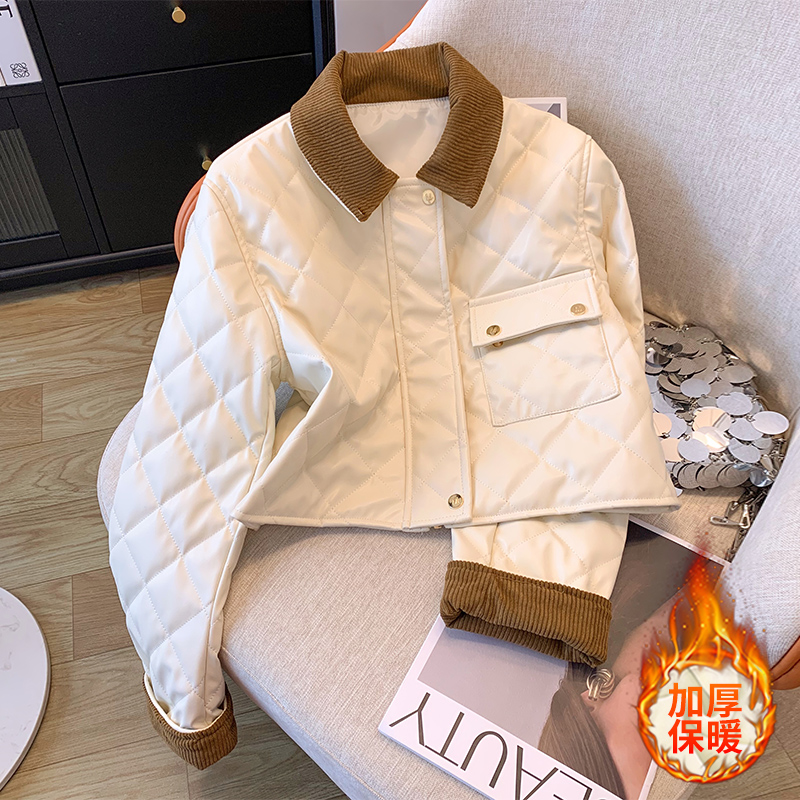 Design niche stitching corduroy rhombus down jacket for women winter 2023 new short quilted jacket