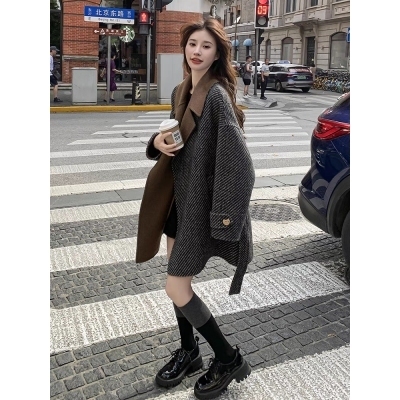 Korean style striped contrasting woolen coat for women, autumn and winter style, small, high-end, thickened woolen coat
