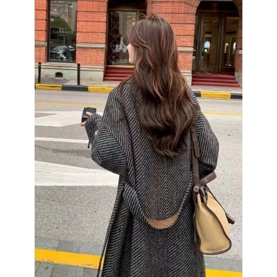 High-end retro striped woolen coat for women mid-length  autumn and winter new Korean Maillard woolen coat