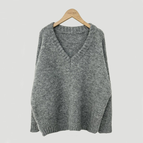 Korean chic lazy V-neck pullover sweater large plate long-sleeved warm knitted top for women