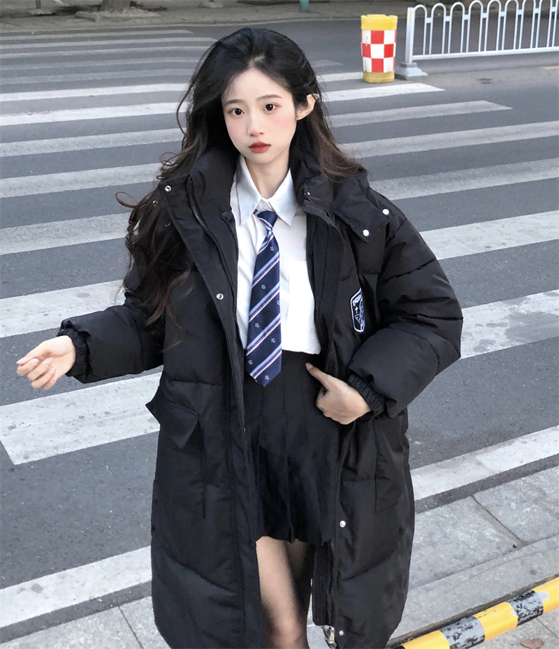 Actual shot of college style black mid-length down jacket for women 2023 cotton-padded jacket Korean style over-the-knee winter jacket