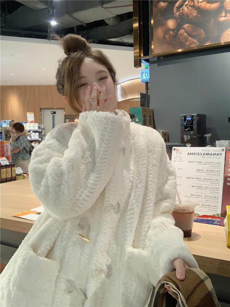 Lamb wool coat short loose plush horn button round neck wool lamb versatile student