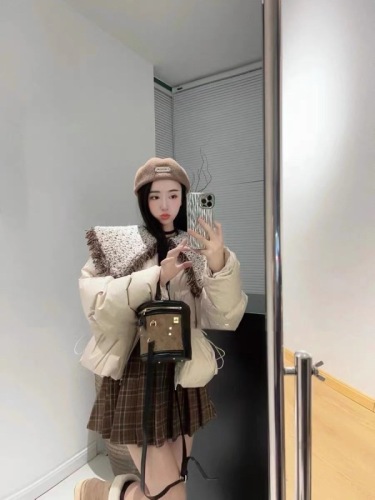 Xiaoxiang style design down jacket women's short  winter sweet niche doll collar duffle tassel coat