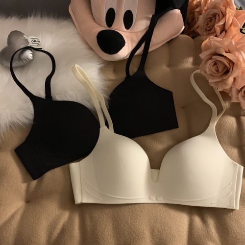 Real shot of underwear for women, seamless small breasts, big bra, no wires, push-up, comfortable and breathable girly bra