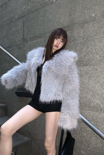 Real shot lapel eco-friendly wool simulated fur women's 2023 winter short soft waxy wool coat