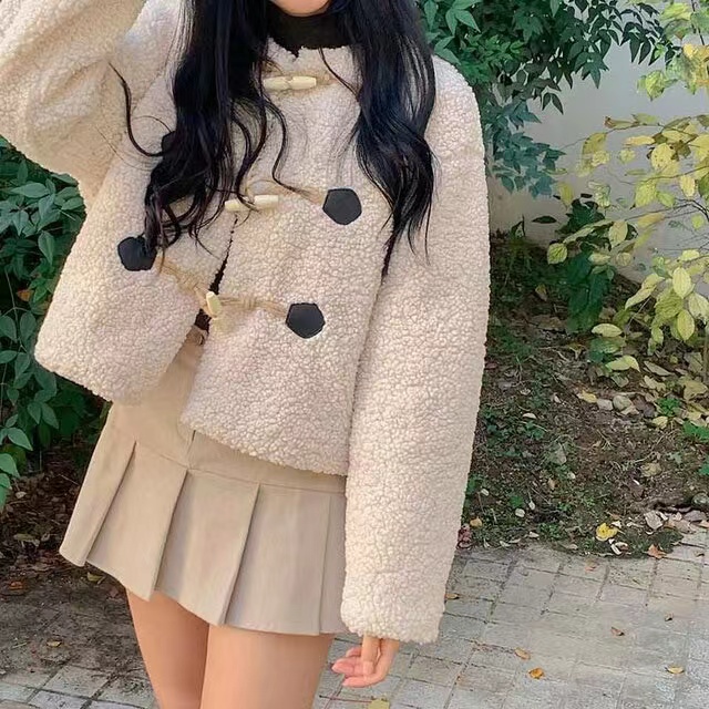 Korean chic horn button round neck lambswool jacket