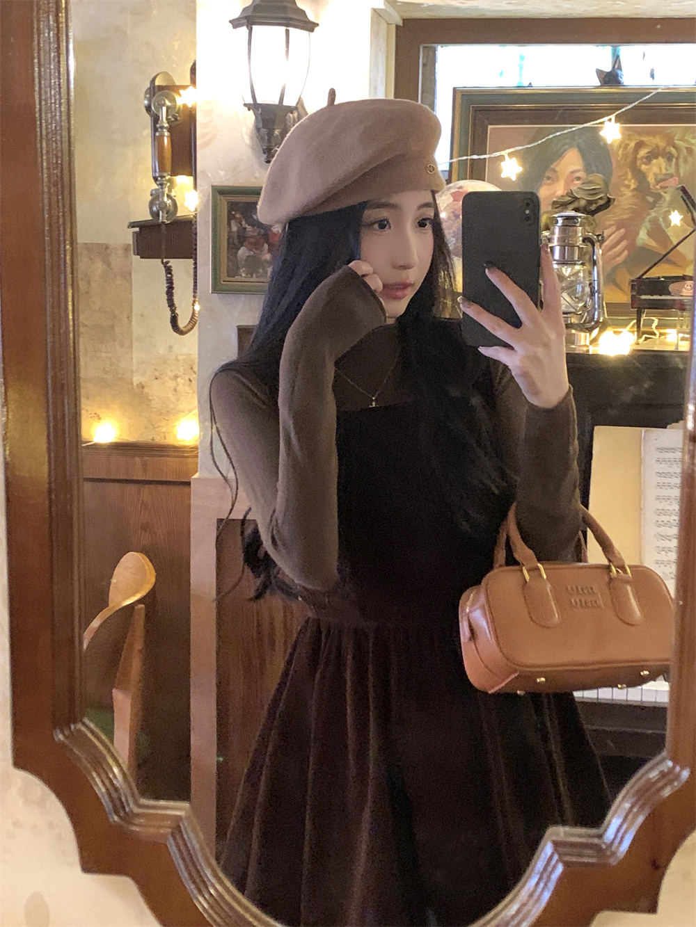Actual shot ~ two-piece set of bottoming shirt + velvet suspender dress