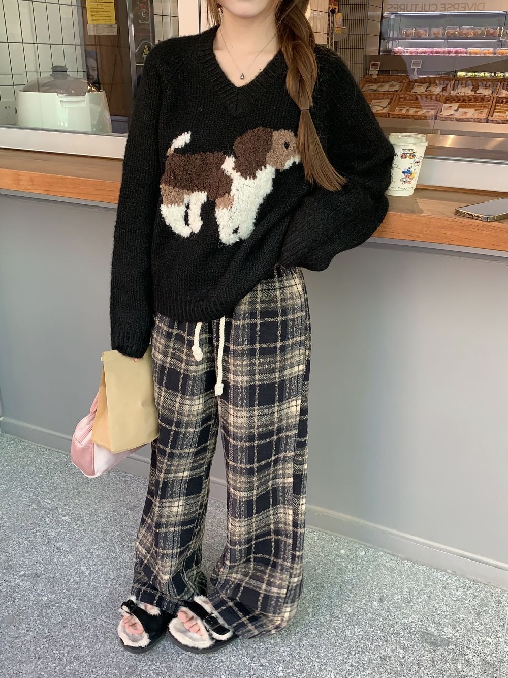 實拍三標齊慵懶風趣味小狗V領套頭毛衣女