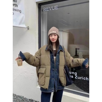 Small design short denim splicing down jacket for women winter 2023 new style this year's popular jacket