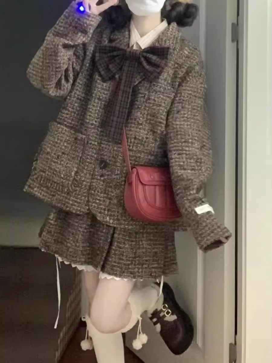 Autumn and winter outfits Maillard premium loose woolen blazer, short pleated skirt, small fragrant suit