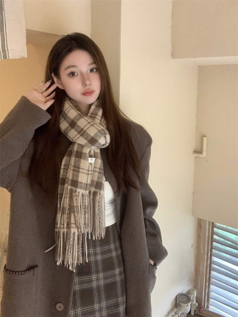實拍價  百搭復古重工格子加厚編織流蘇保暖仿羊絨圍巾披肩女