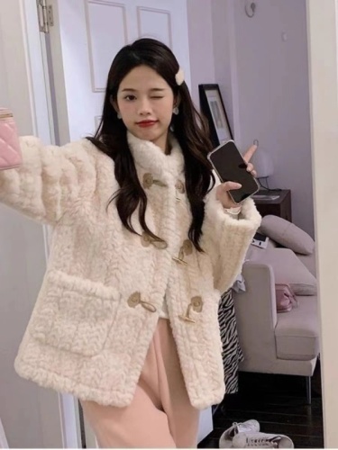 Xiaoxiangfeng pink sherpa coat for women in autumn and winter new style plus velvet and thickened fur all-in-one imitation rabbit fur coat