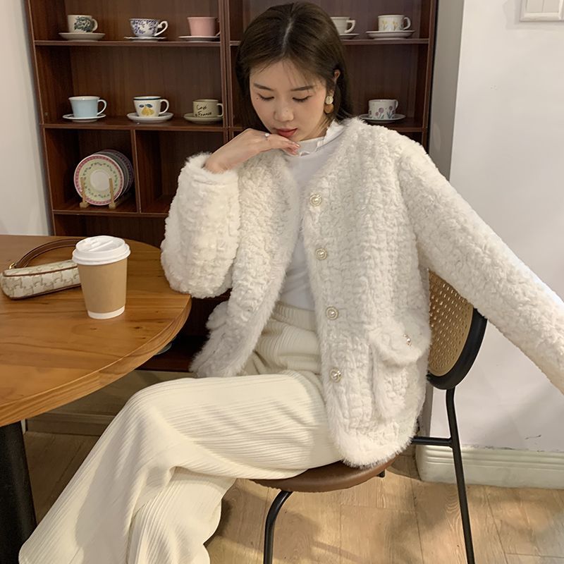 小個子白色小香風外套女冬2023新款加厚奶乎乎羊羔毛皮毛一體短款