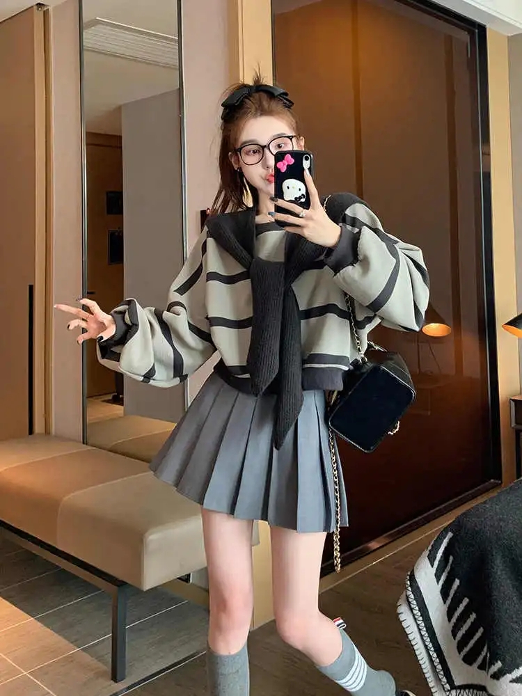 灰色兩件套披肩圓領衛衣女春秋加絨加厚設計感小眾學院風條紋上衣