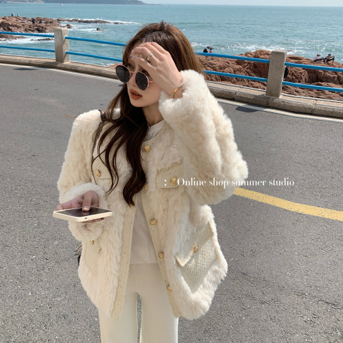 Official picture of autumn and winter new style high-end temperament loose small fragrance lamb plush thickened jacket women's jacket