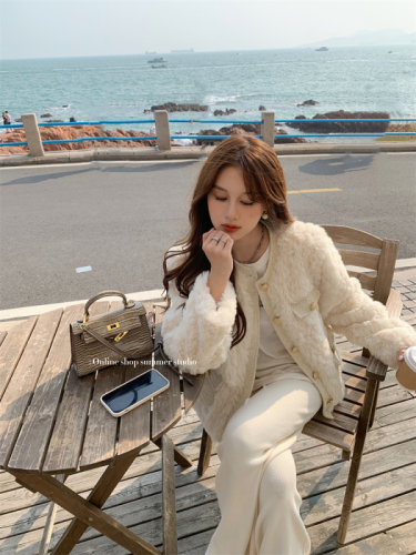 Official picture of autumn and winter new style high-end temperament loose small fragrance lamb plush thickened jacket women's jacket