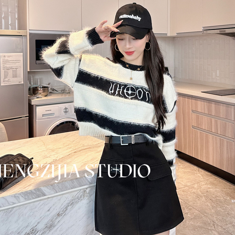 Tassel Striped Short Sweater Women's Autumn and Winter New Korean Style Loose Lazy Style Soft Waxy Knitted Sweater Top