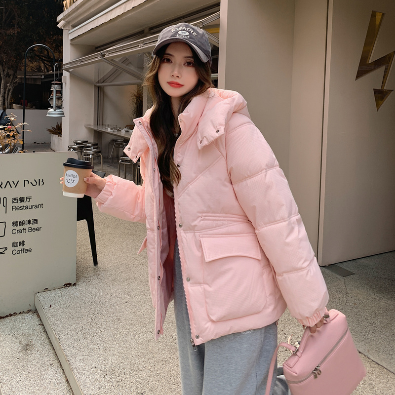 Actual shot of 2023 new winter down jacket for women, short Korean style thickened bread jacket, loose and versatile hooded jacket