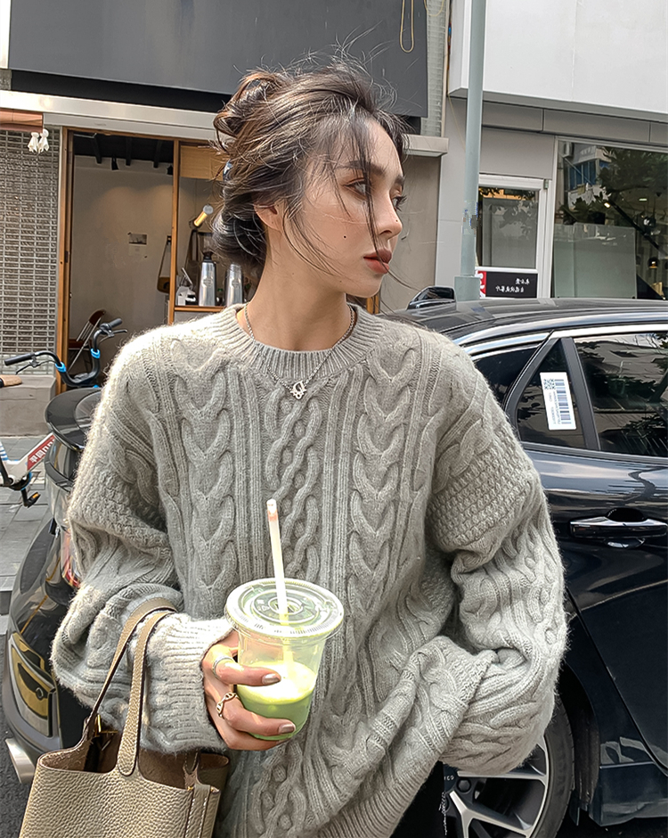 2023韓國新款灰色復古麻花毛衣女早秋慵懶風外穿針織白色套頭上衣