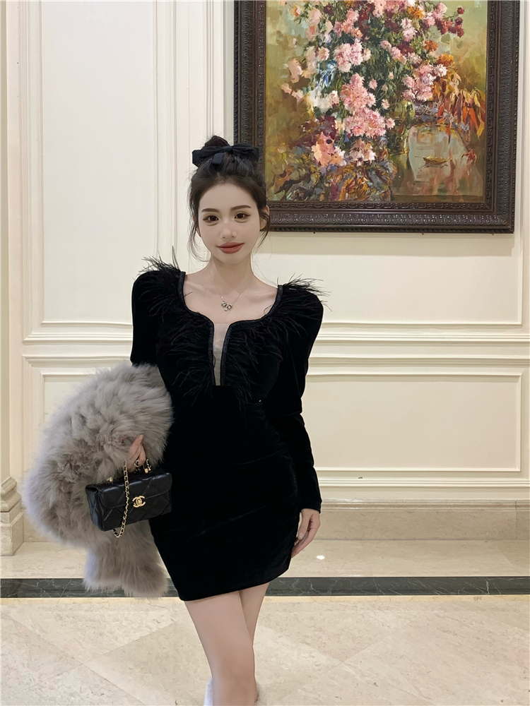 實拍！高級感毛毛拼接絲絨連衣裙赫本風性感包臀裙女