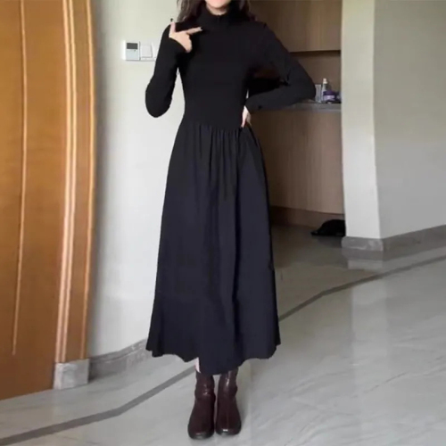 赫本风黑色长袖针织连衣裙子秋冬季2023新款女装显瘦内搭打底长裙