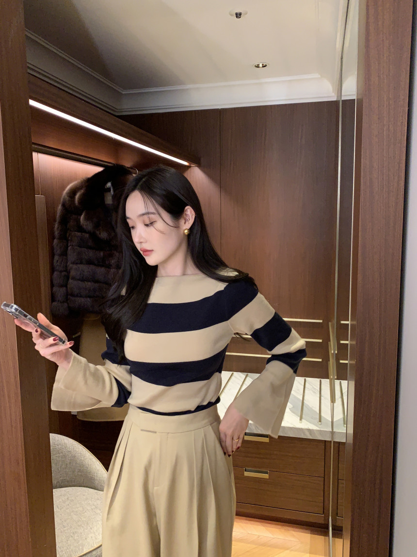韓國chic秋冬韓版復古條紋喇叭袖針織衫女修身顯瘦上衣