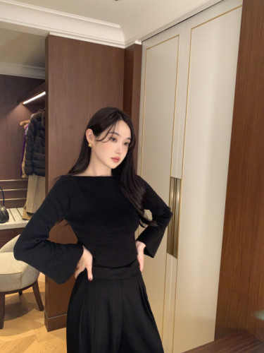 韩国chic秋冬韩版复古条纹喇叭袖针织衫女修身显瘦上衣