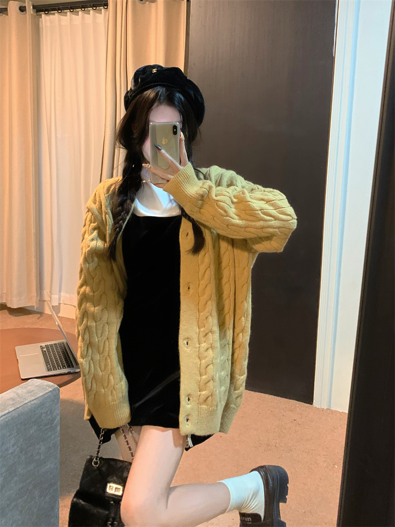 實拍 復古赫本風絲絨連衣裙千金背心裙軟糯絞花針織加厚毛衣