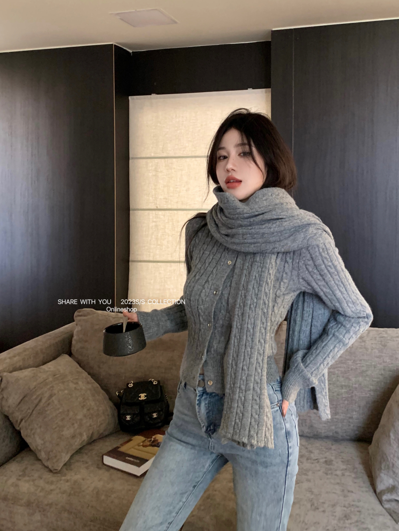 實拍 麻花圍巾 灰色修身短款厚毛衣開衫女秋冬長袖針織衫