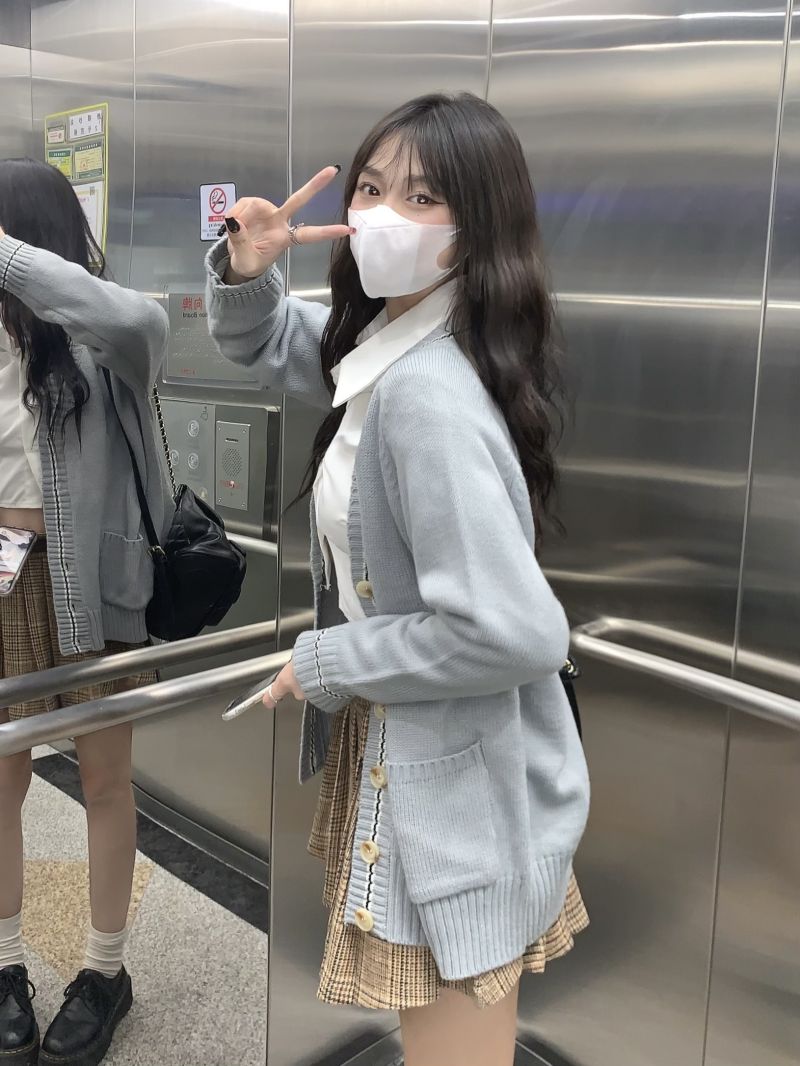 實拍三標齊撞色慵懶單排扣V領開衫毛衣女