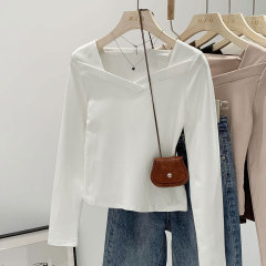 Real shooting of velvet undergarment for women in autumn and winter, new design, small crowd, square neck, irregular, worn-out, fashionable, slimming top 