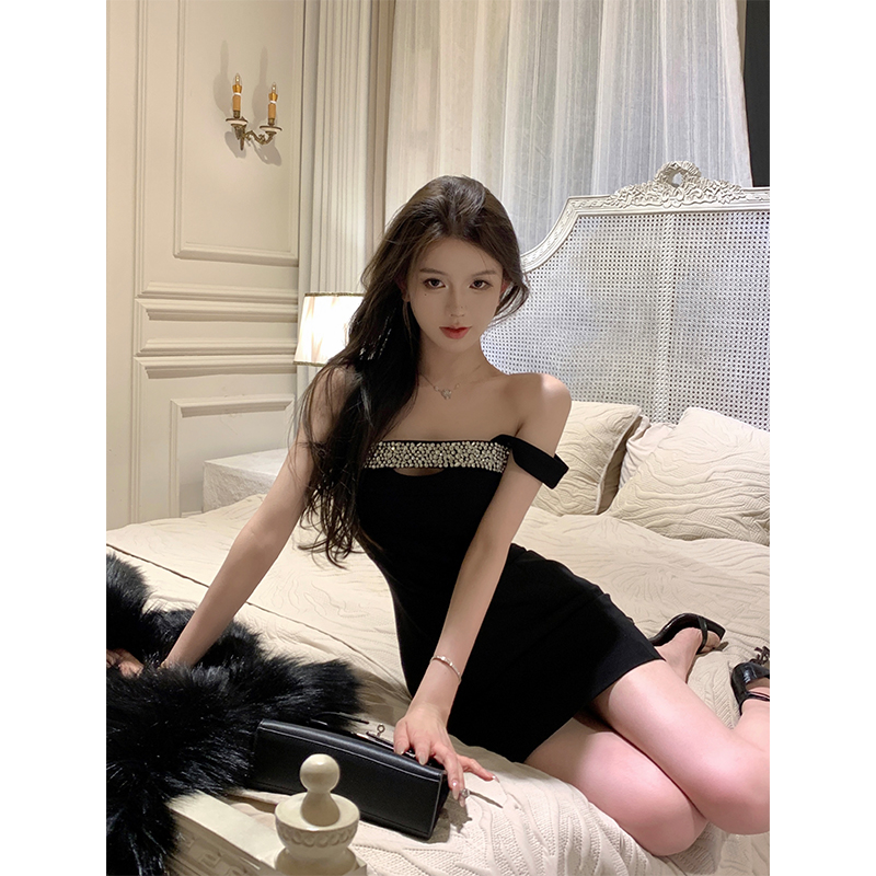 實拍 重工鑲鑽時尚氣質名媛性感鏤空連衣裙小黑裙白色吊帶女