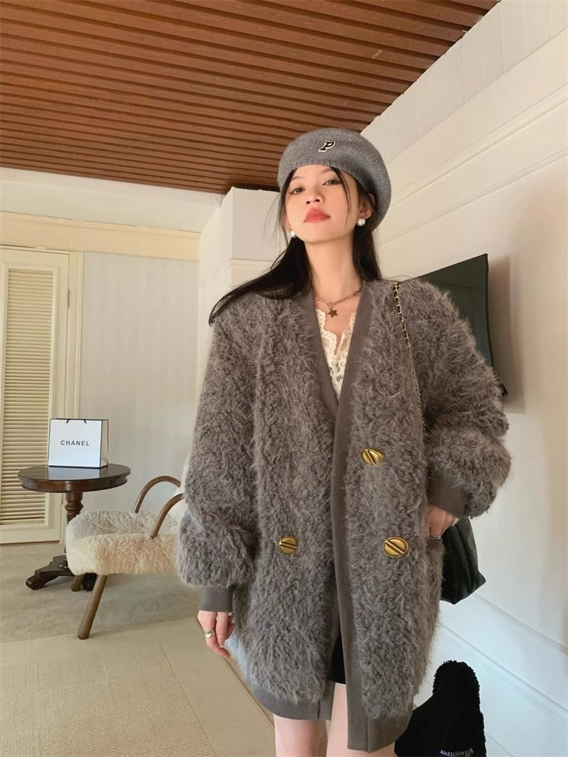Xiaoxiangfeng fur coat women's winter 2023 new Korean version thickened loose mid-length V-neck long-sleeved top