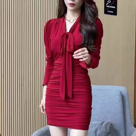 法式設計修身顯瘦v領長袖包臀裙女2023秋季新款百褶高腰連衣裙ins